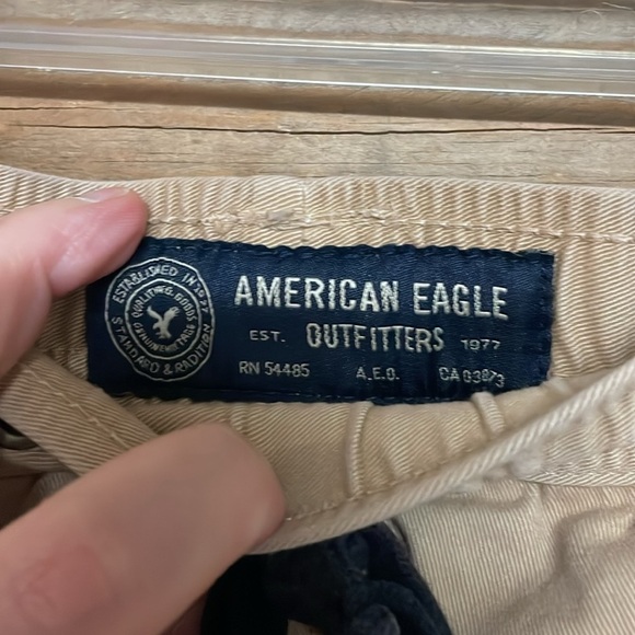 American Eagle Outfitters size Large Tan Khaki Lightweight Joggers with Pockets - Picture 2 of 9